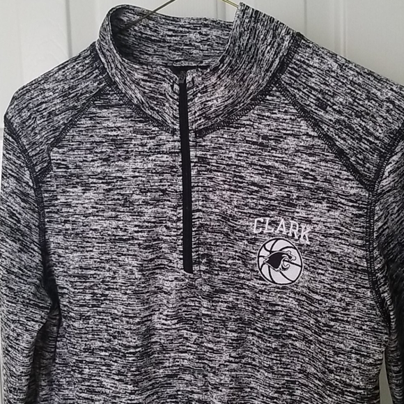 5/$20** Women's Athletic Top - Picture 6 of 6